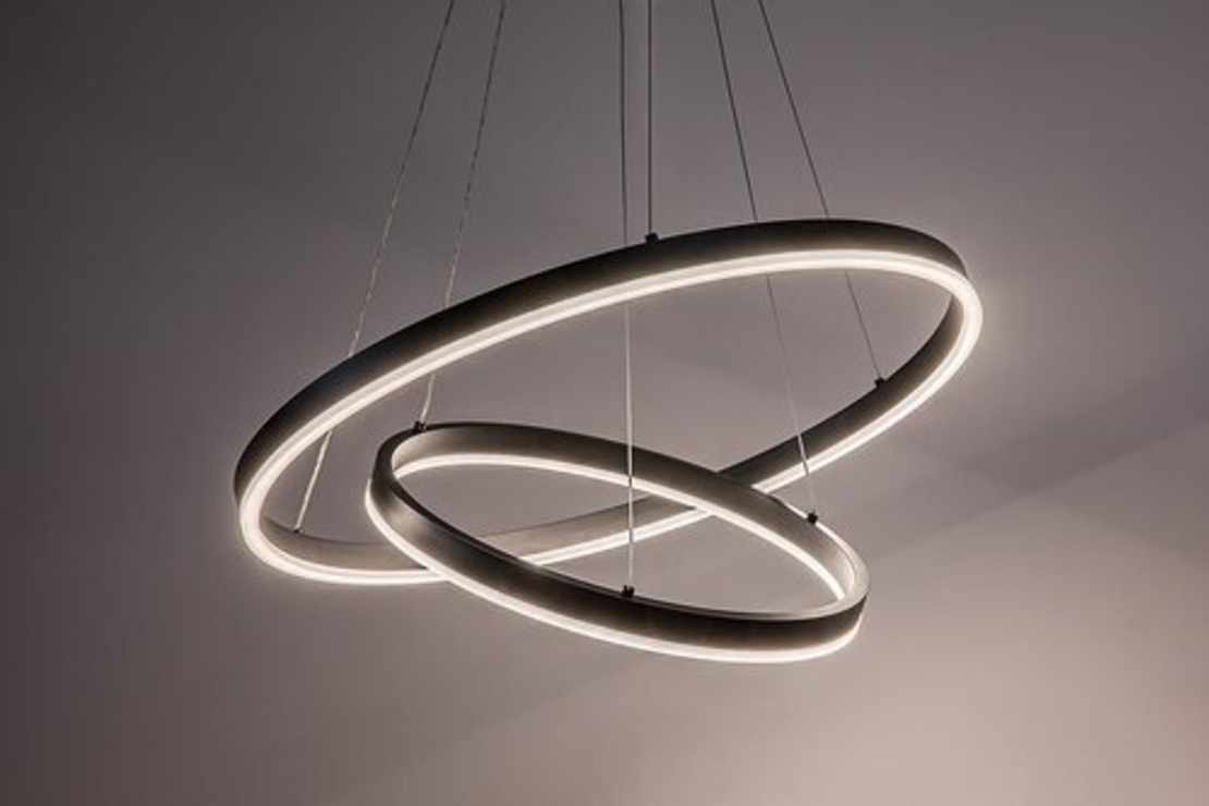 Модерен LED полилей Isaure – 80W, CCT 3000K–6500K, димируем, с дистанционно