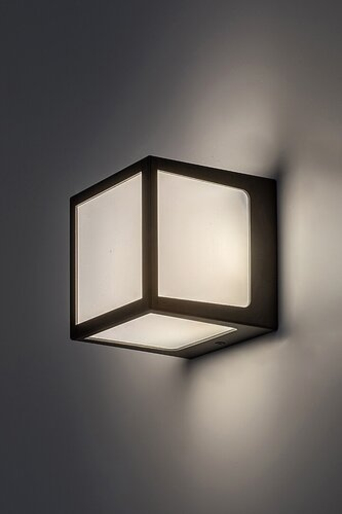 Модерен квадратен LED аплик Rennes 10W – антрацитно външно осветление с естествена светлина