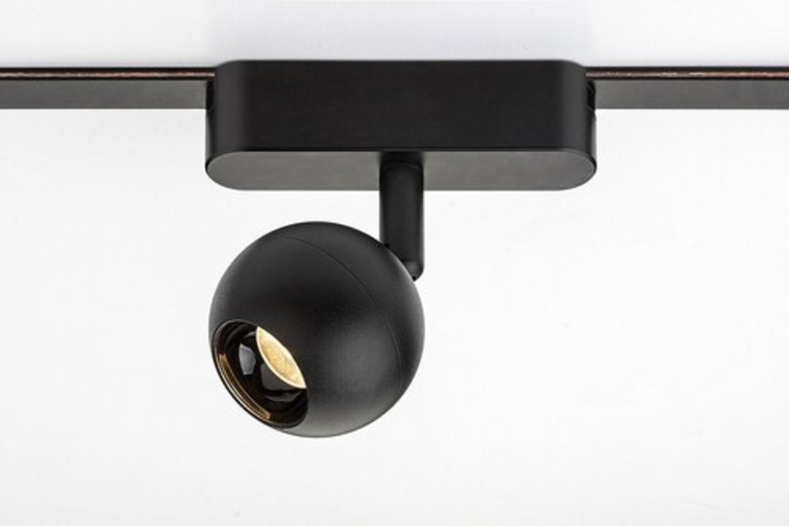 Модерен LED релсов спот – 5W топло бяло 3000K, стилен черен алуминий