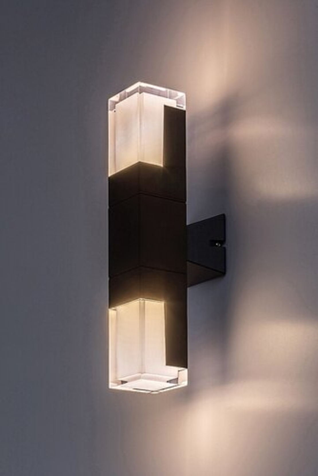 Външен LED аплик Darvas 12W с променлива цветна температура и IP54 защита