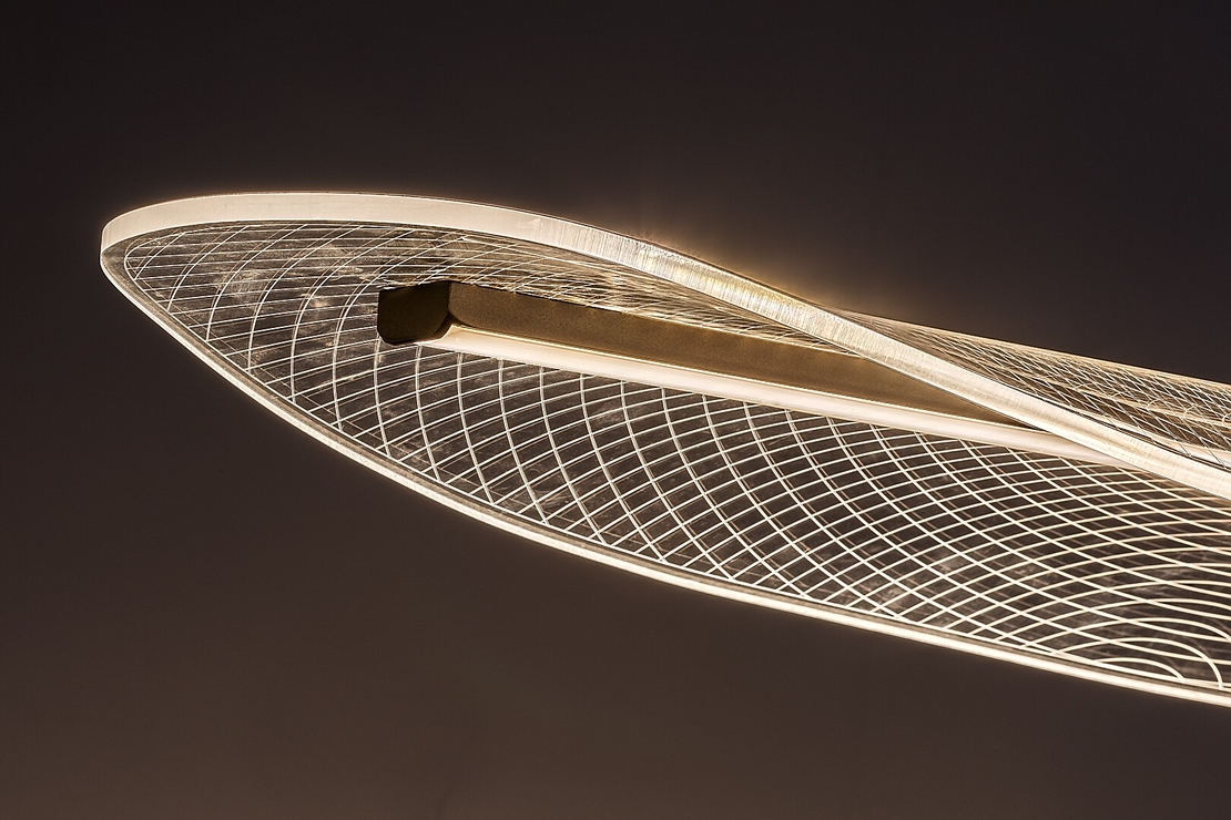 Модерен LED висящ полилей 32W матирано златенметал ,акрил и топла светлина 3000K