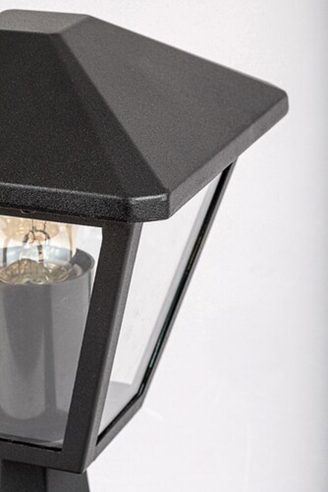 Класически градински стълб Paravento E27 – елегантно външно осветление с IP44 защита