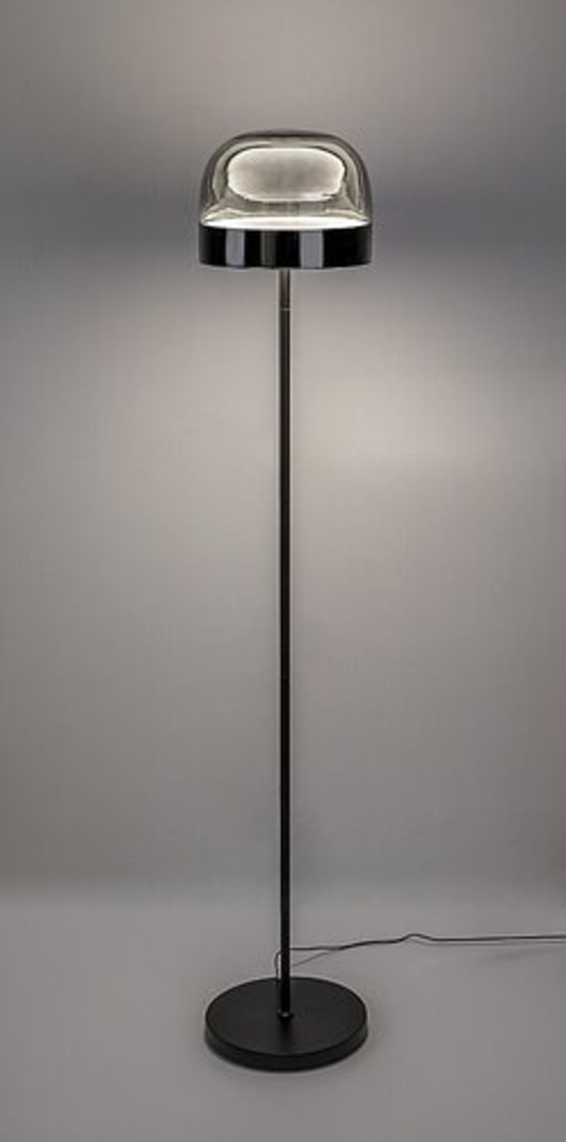 Модерен LED лампион – 20W, 3000K–6000K, IP20, димируем, черен метал и опушено стъкло