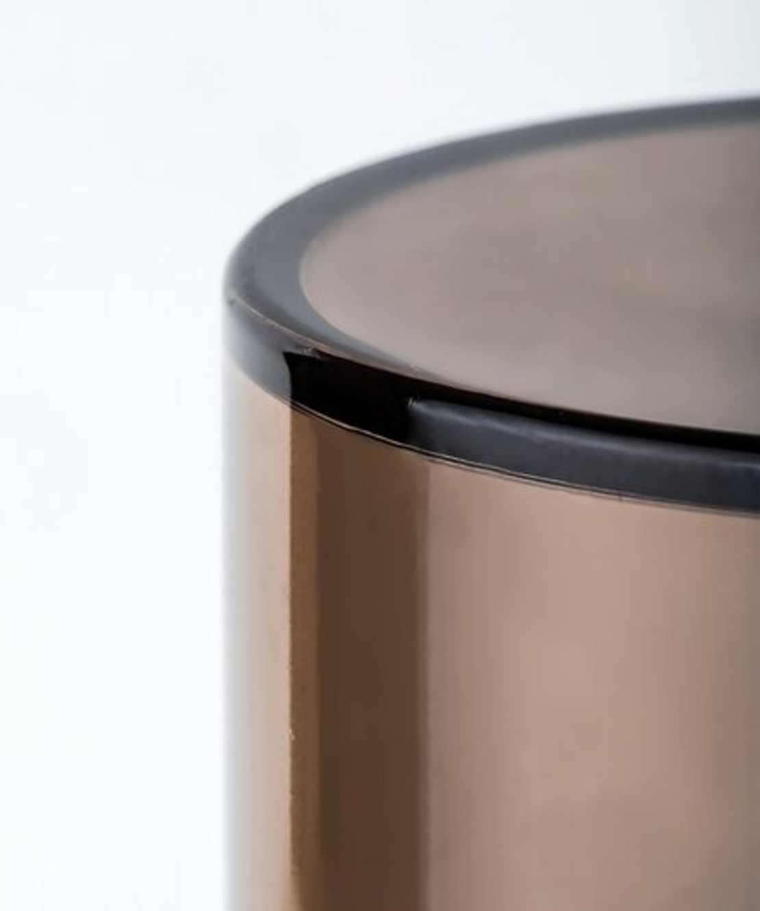 Елегантен външен аплик Teplice E27 – модерно фасадно осветление с кафяв прозиращ абажур и IP44 защита