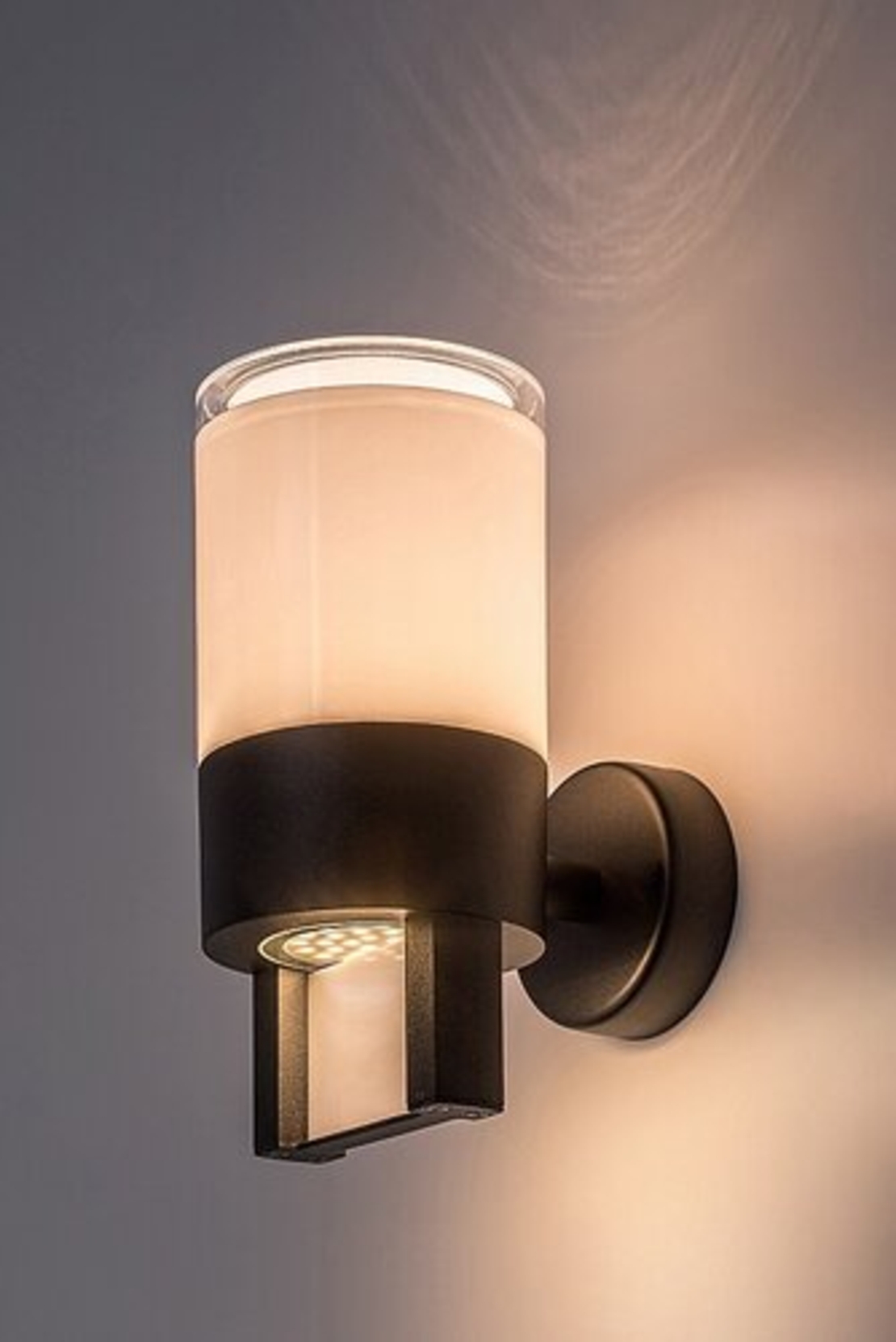 Външен LED аплик Leitha 12W с топло бяла светлина и IP44 защита