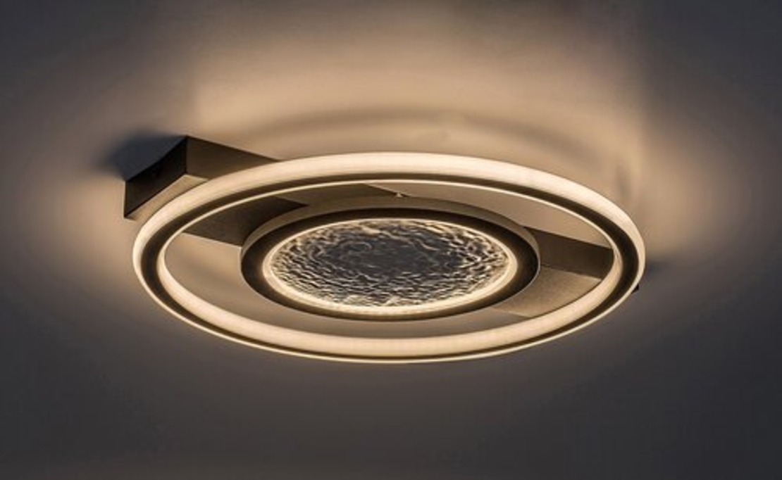 Модерен LED плафон с топло бяла светлина