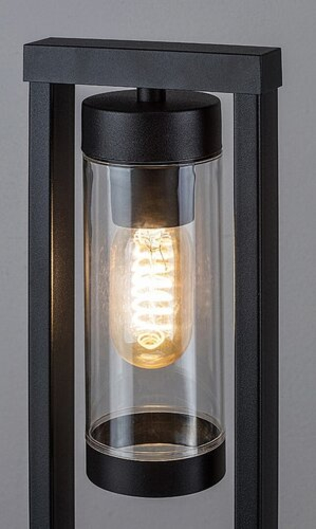 Модерен градински стълб Kolta E27 – елегантно външно осветление с IP44 защита