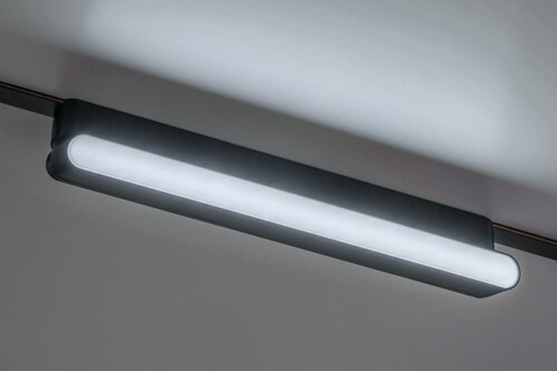 Смарт LED релсово осветление – 13W, регулируема цветна температура 2700–5500K, Wi-Fi, черен алуминий