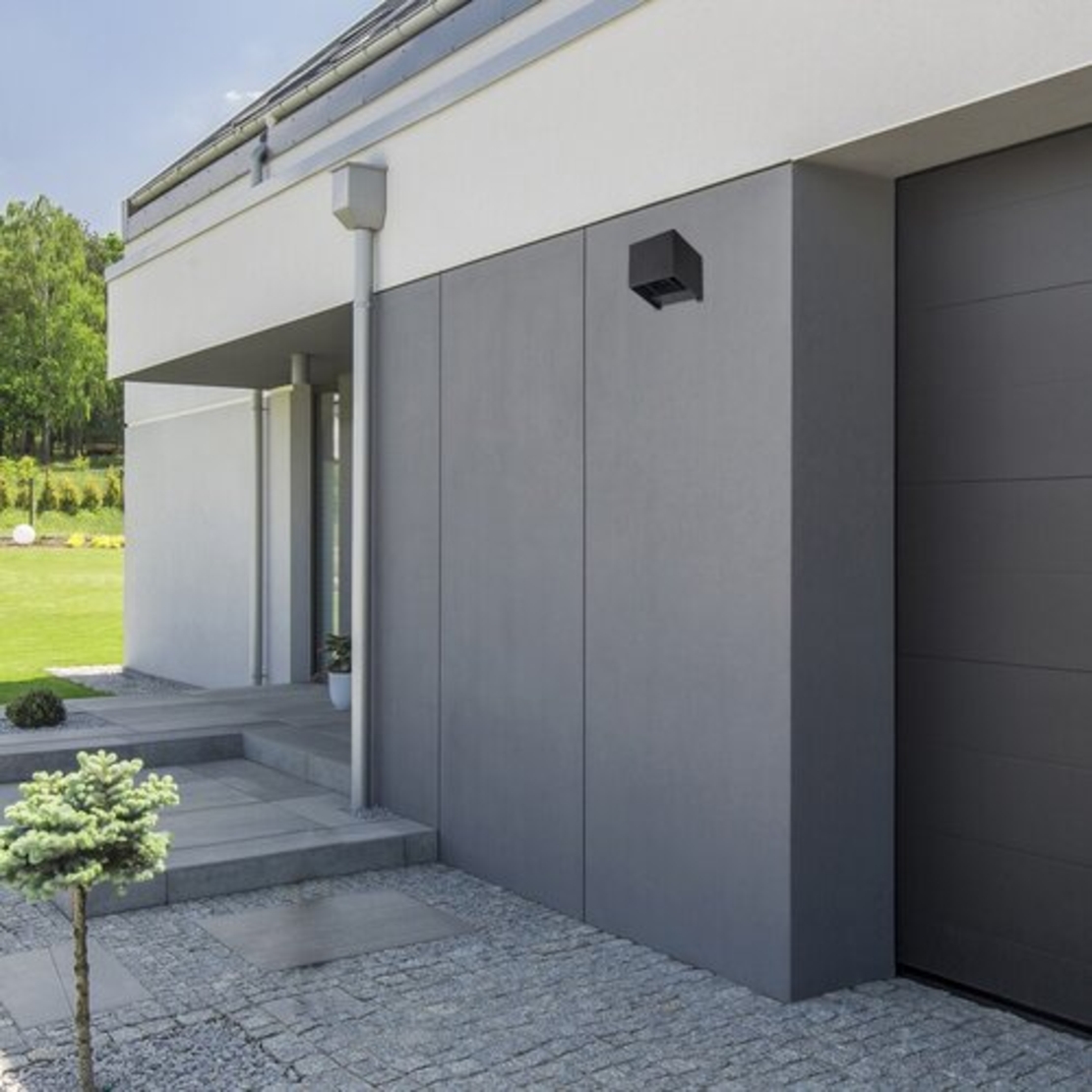 Модерен кубичен аплик Solin в матово черно – стилно фасадно осветление G9