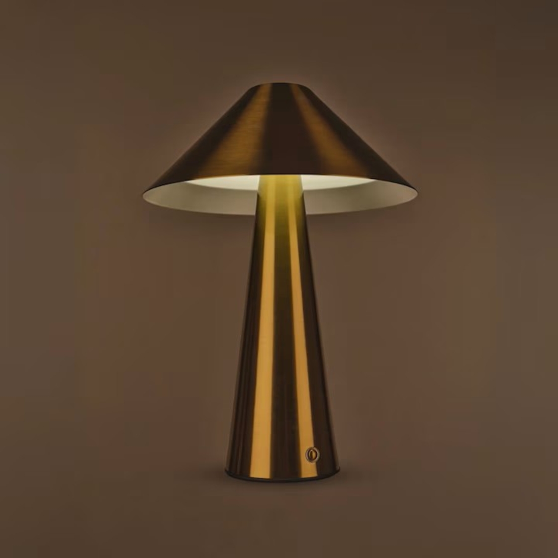 Настолна LED лампа с touch управление и USB порт – мат злато