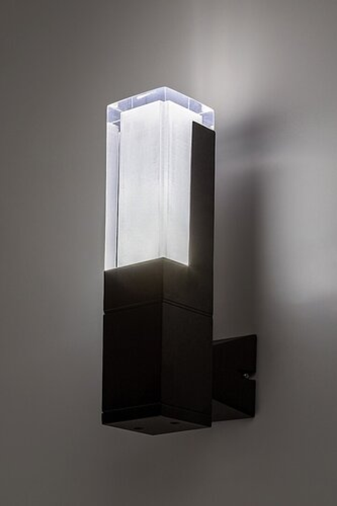 Външен LED аплик Darvas 7W с променлива цветна температура и IP54 защита