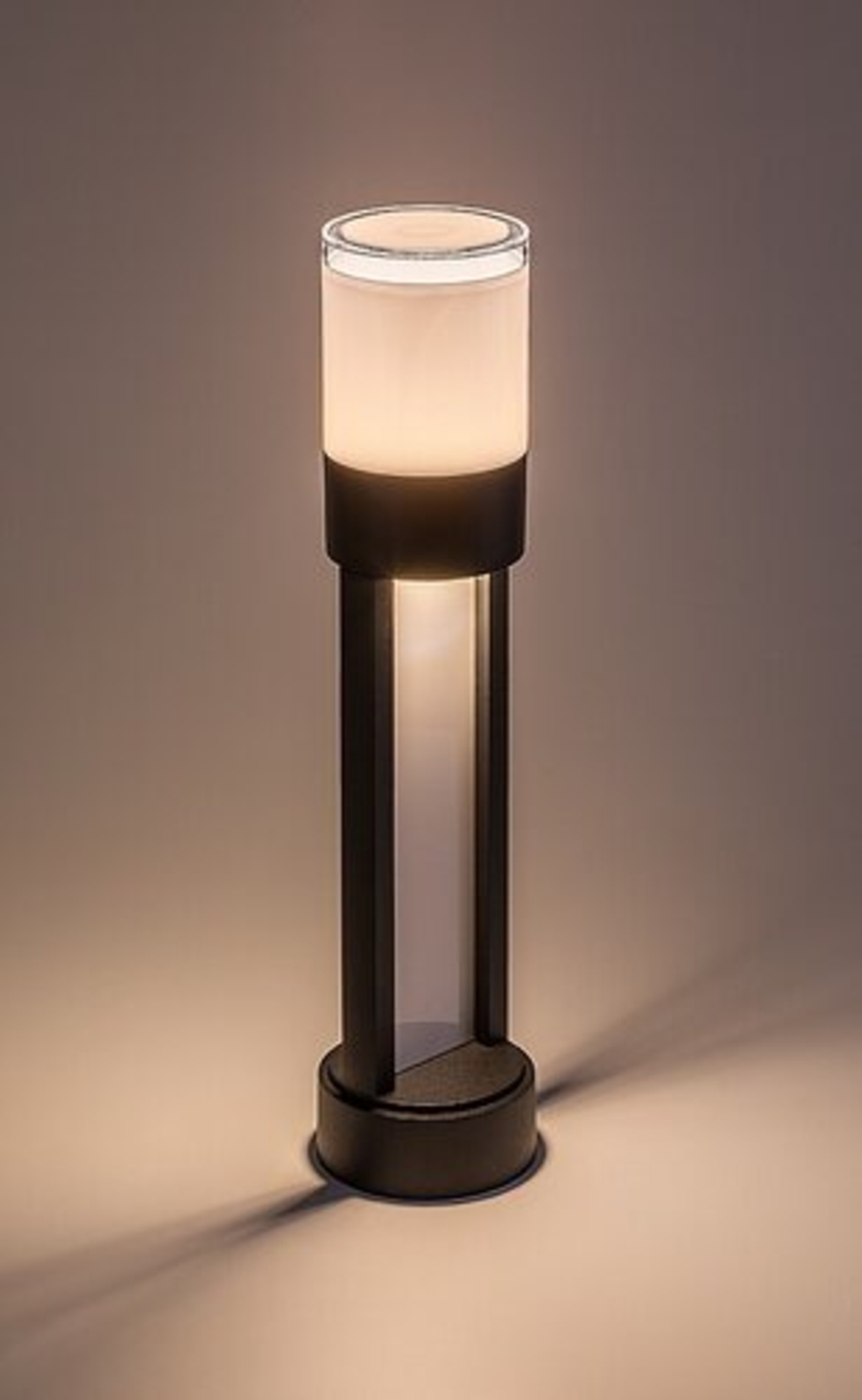 Външен LED стълб Leitha 12W с топло бяла светлина и IP44 защита