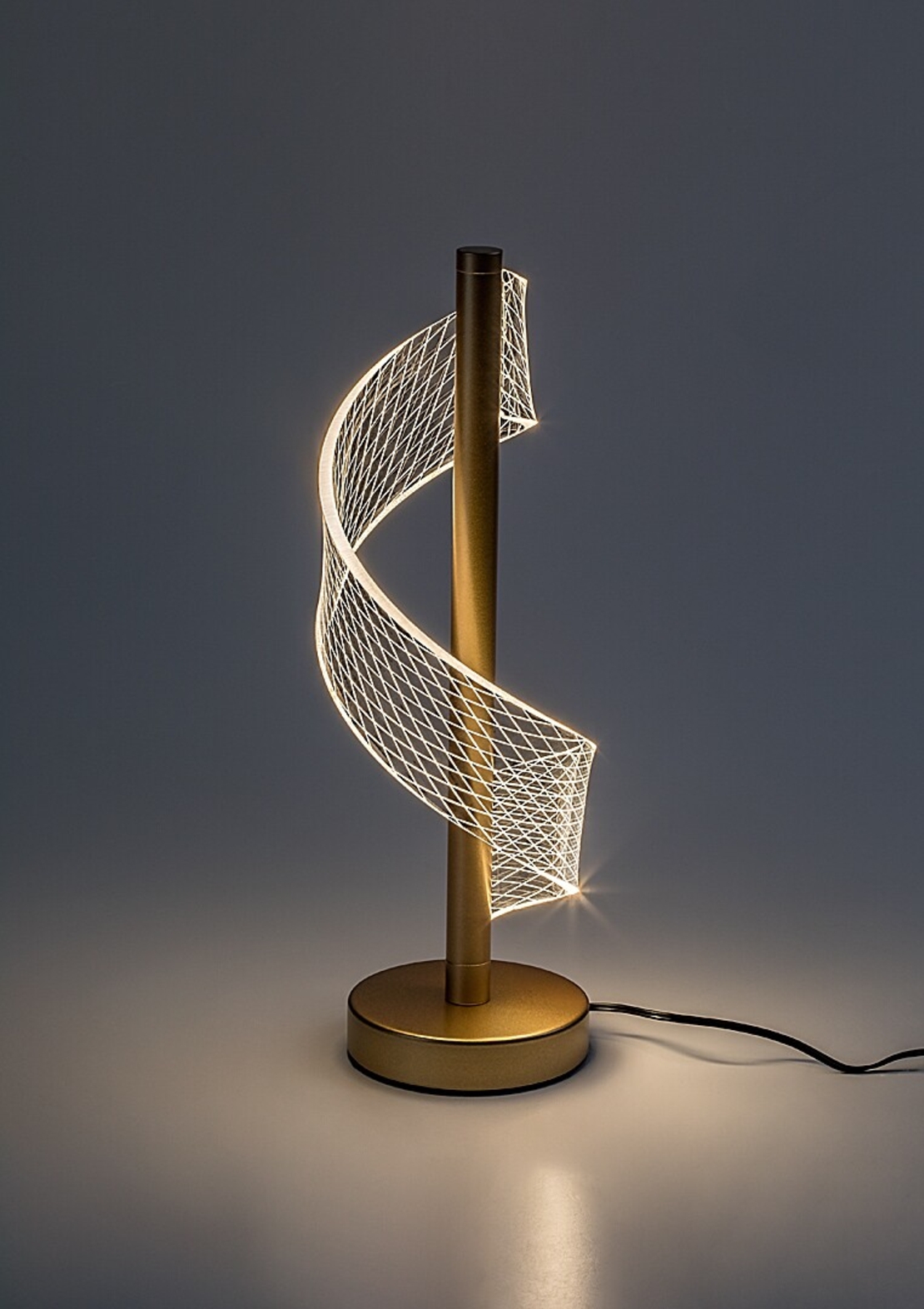 Елегантна настолна LED лампа 6W, златен метал и акрил, топло бяла светлина