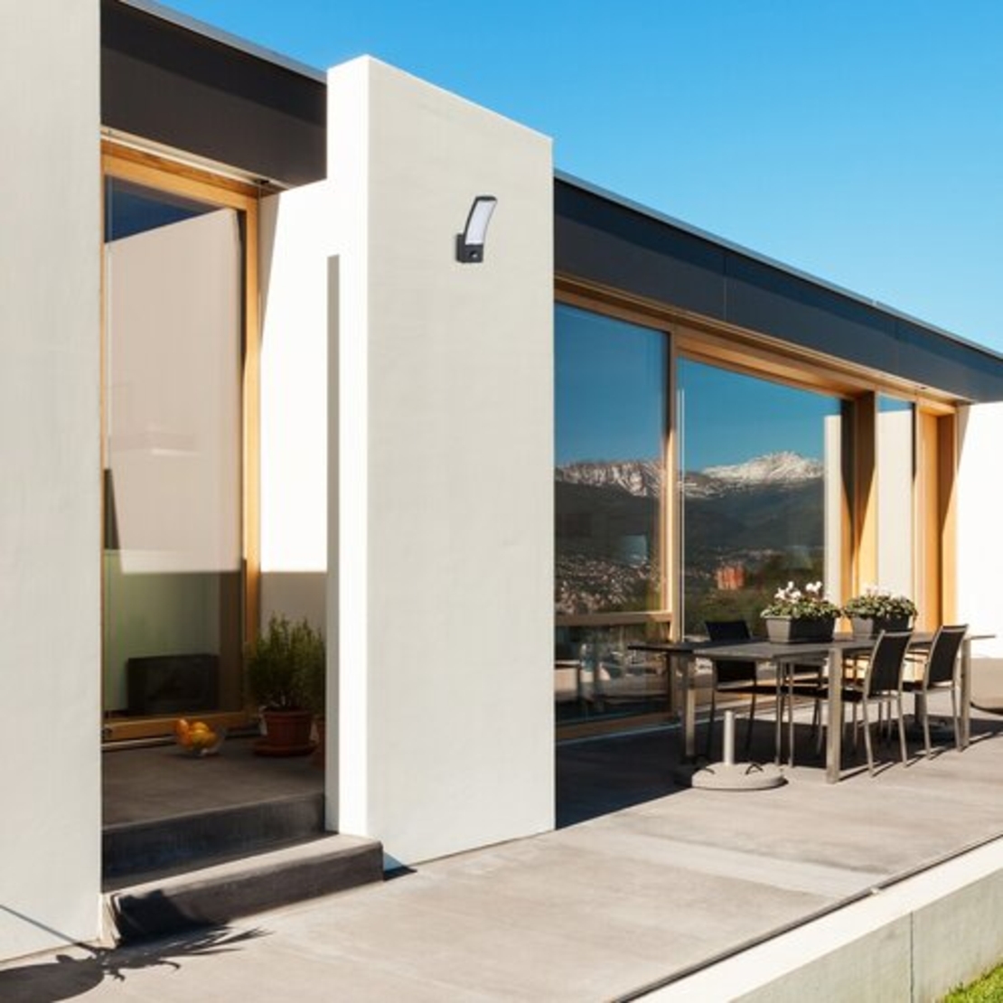 Външен LED аплик Palanga 12W с датчик за движение и топло бяла светлина