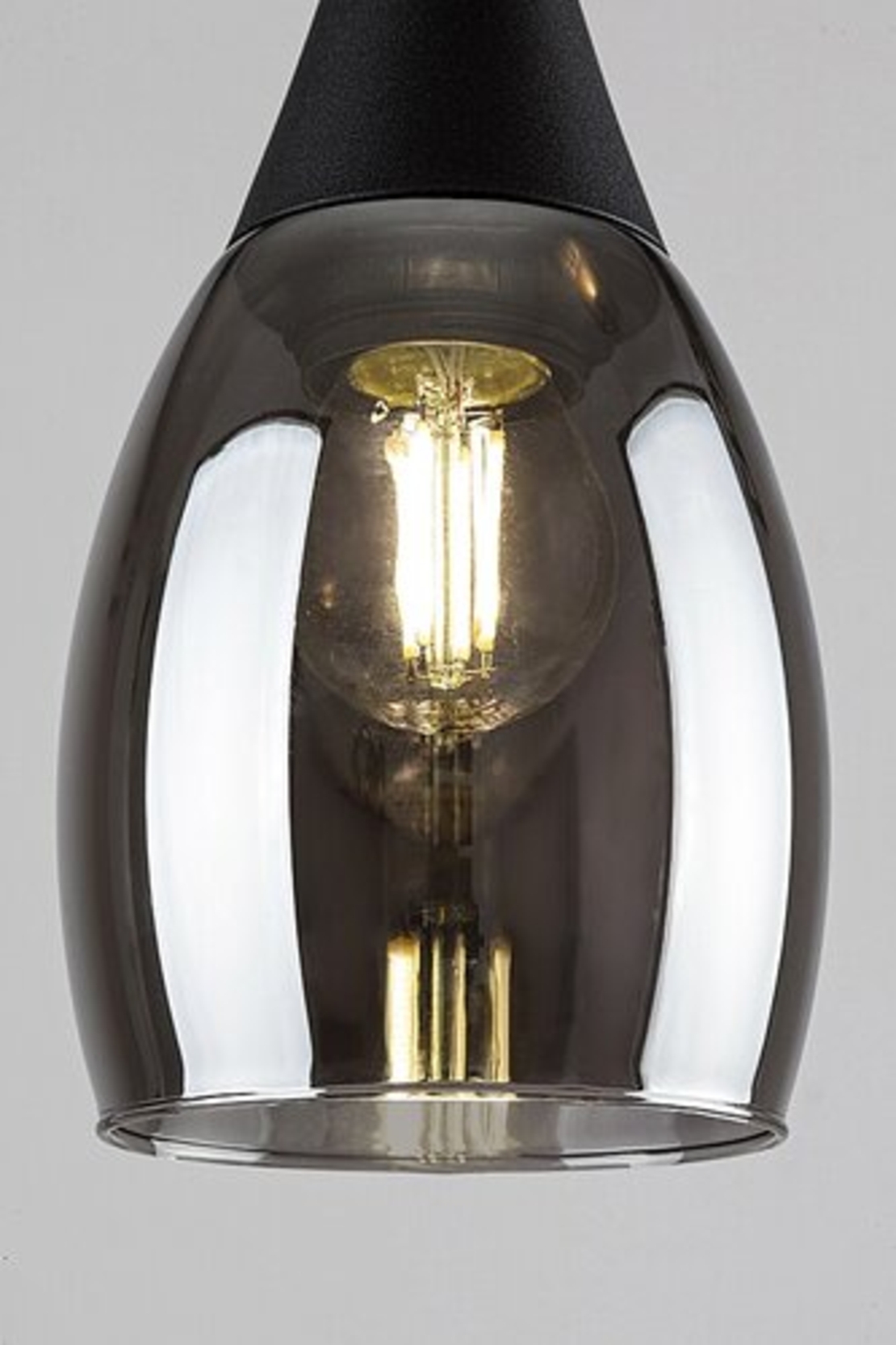 Модерен висящ полилей с 4 светлоизточника – черен с димно стъкло