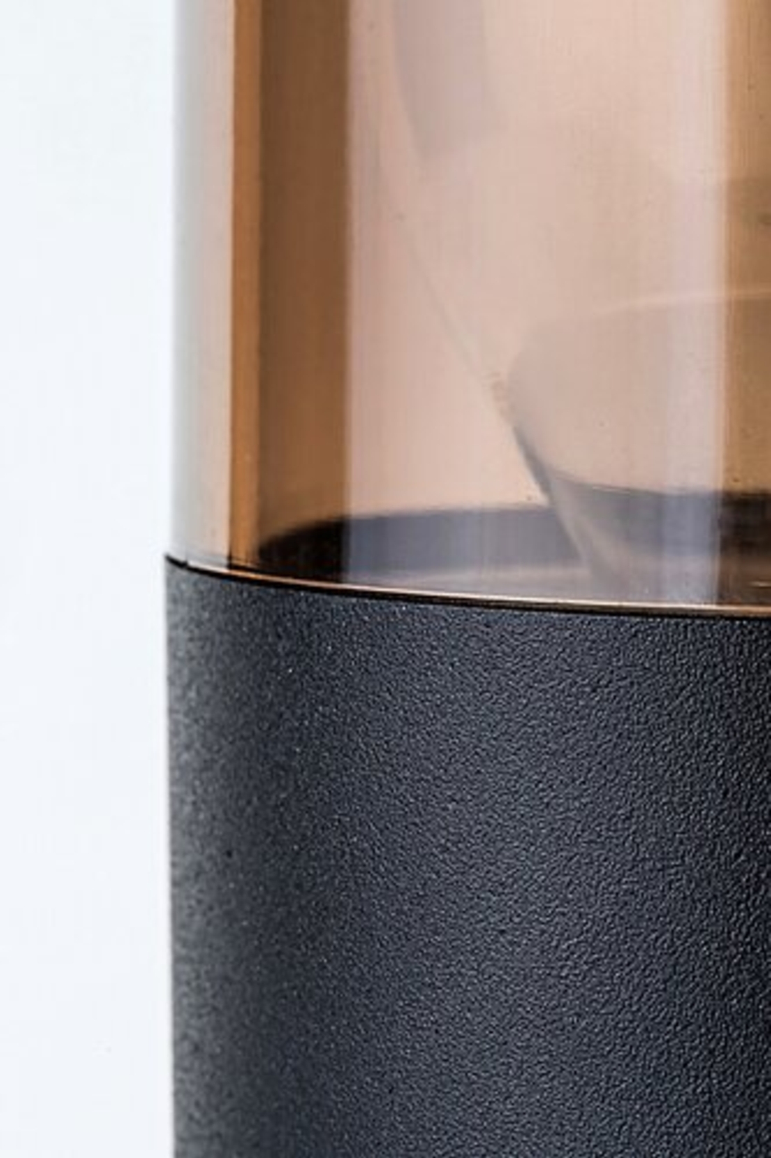 Елегантен външен аплик Teplice E27 – модерно фасадно осветление с кафяв прозиращ абажур и IP44 защита