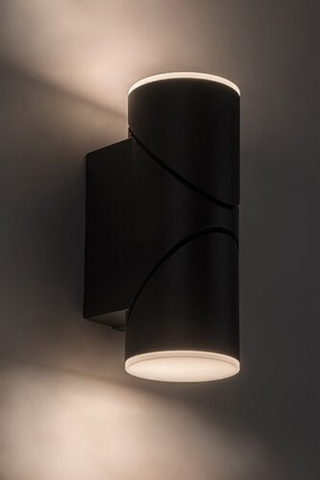 Външен LED подвижен  аплик Belfast 12.9W с топло бяла светлина и IP65 защита