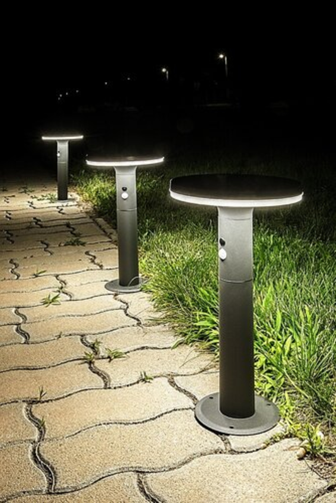 Соларен LED градински стълб с датчик за движение, 10W, 4000K, антрацит, IP44