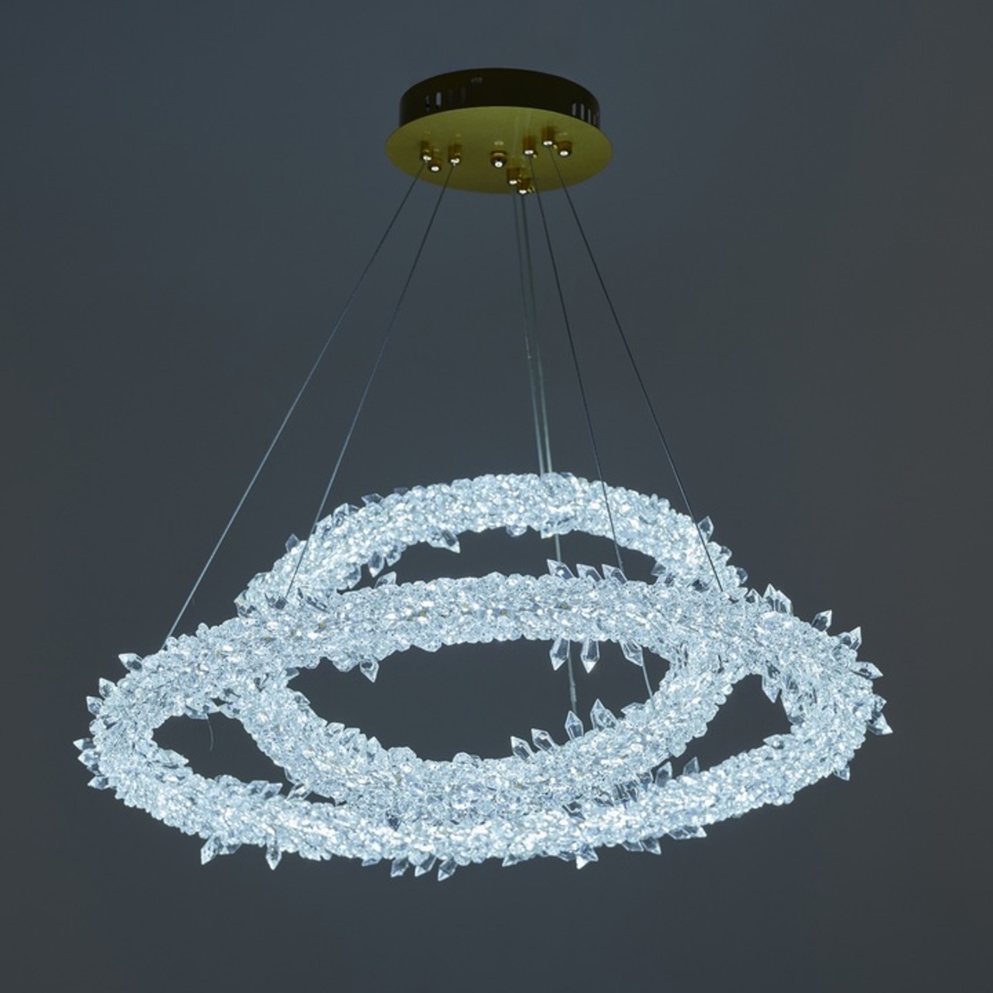 Луксозен LED полилей от метал и кристал – злато, 240W, с дистанционно и регулируема височина