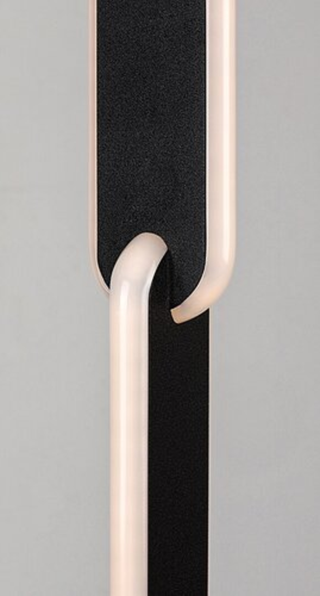 Модерен LED лампион 33W с регулиране на цветната температура – черен