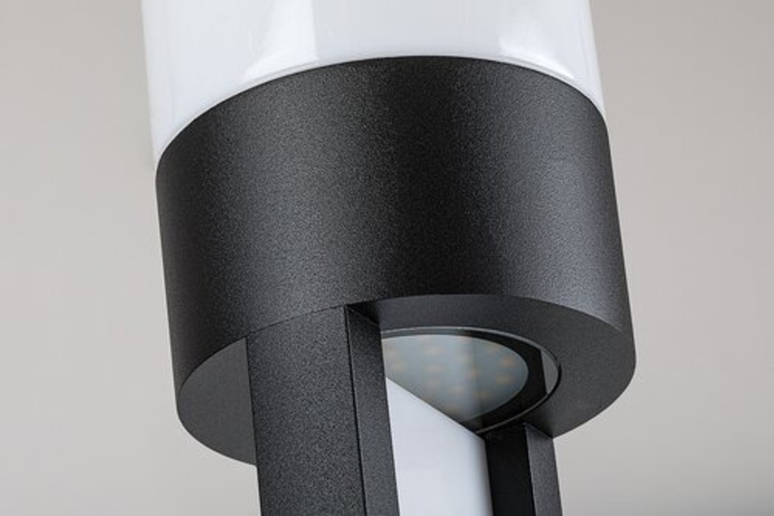 Външен LED стълб Leitha 12W с топло бяла светлина и IP44 защита