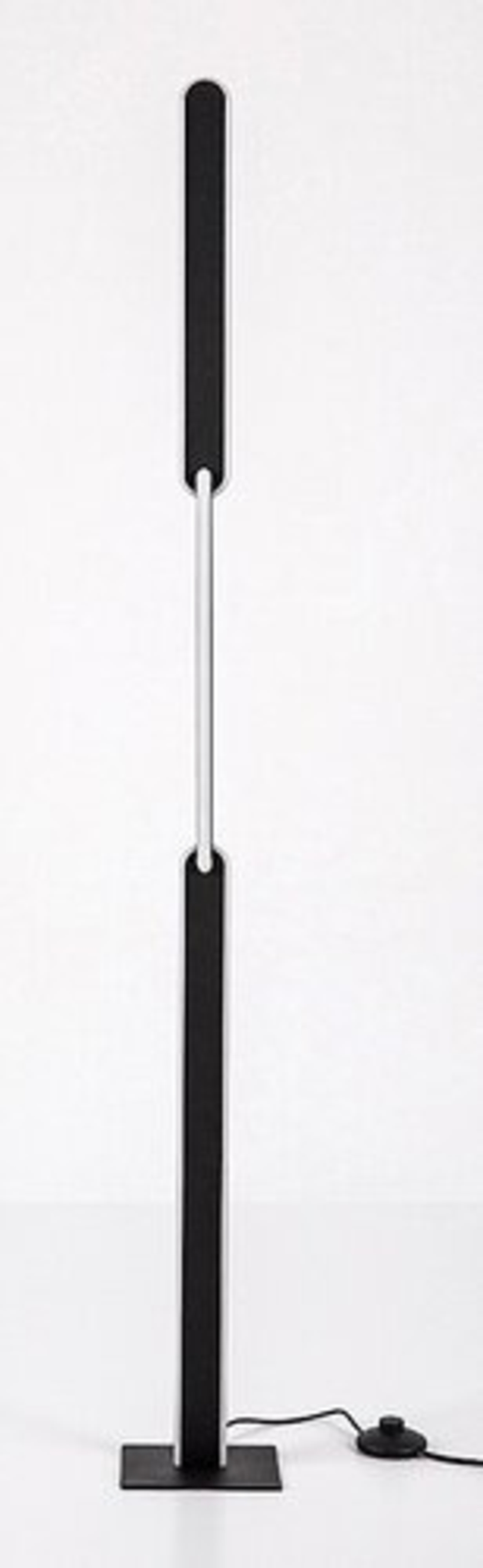 Модерен LED лампион 33W с регулиране на цветната температура – черен