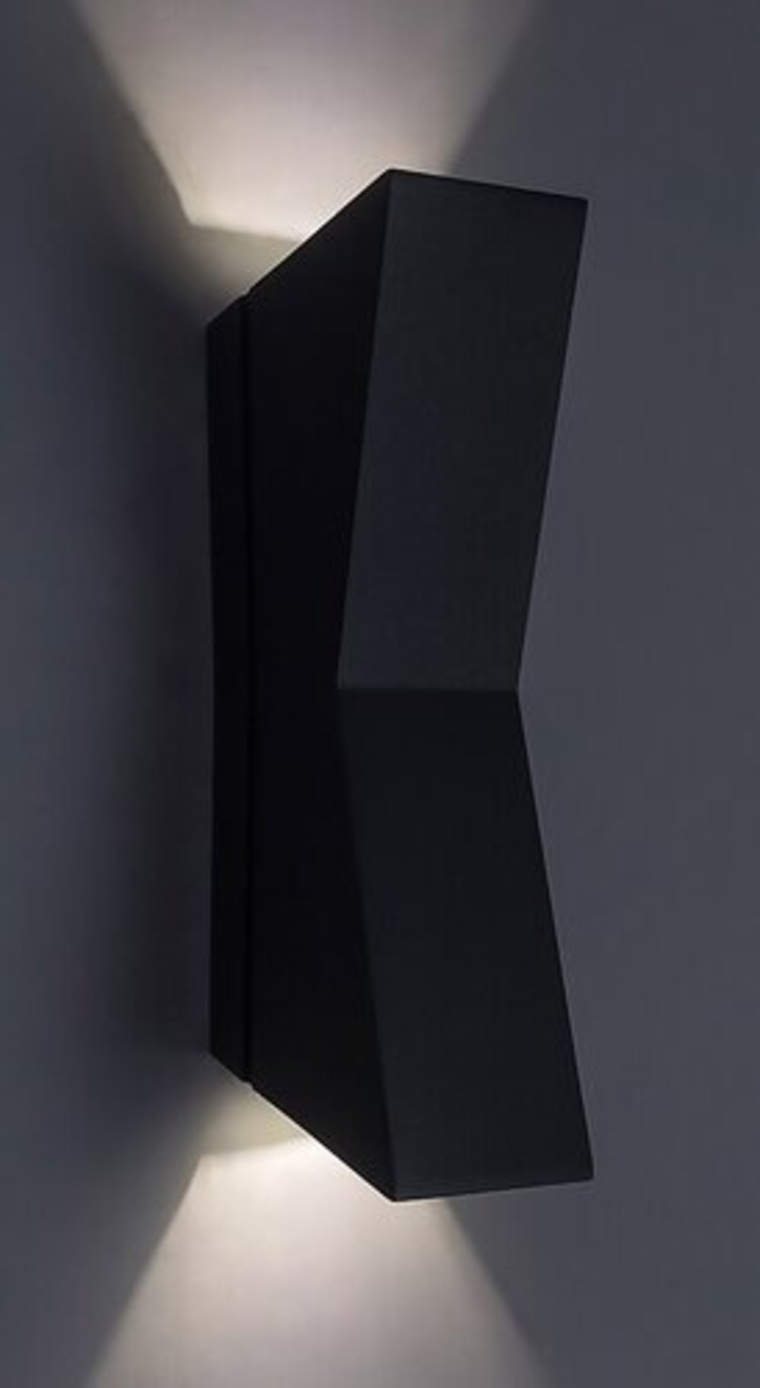 Модерен външен LED аплик Temse 6W – елегантно фасадно осветление с IP65 защита