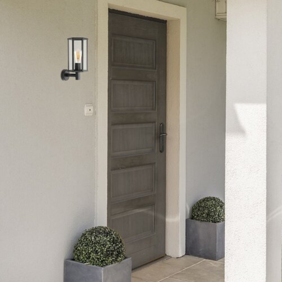 Класически външен аплик Dubrovnik E27 – елегантно фасадно осветление с прозрачно стъкло и IP44 защита