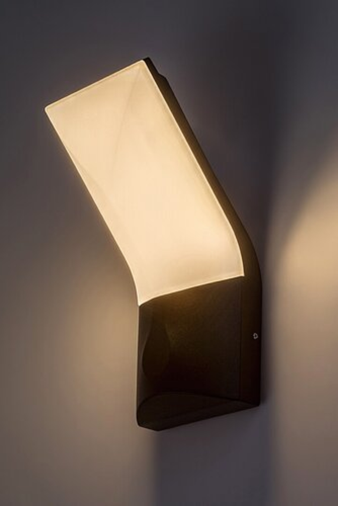 Външен LED аплик Tolna 10W с топло бяла светлина и IP54 защита