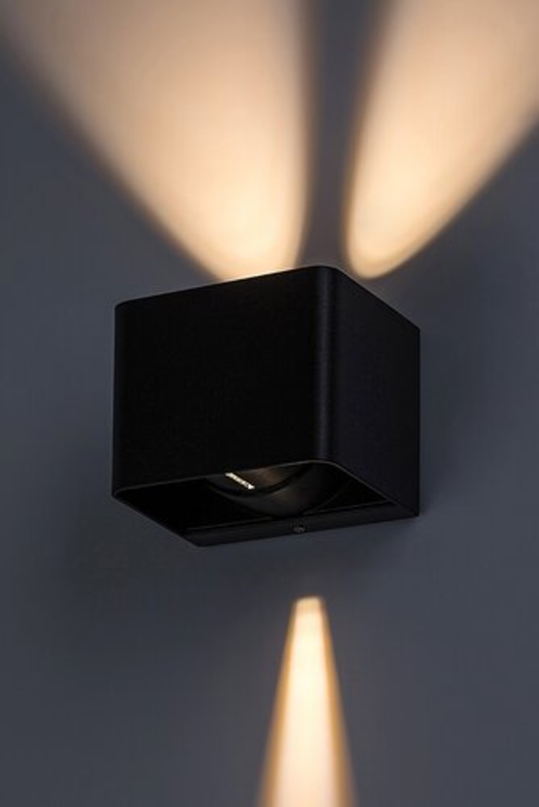 Компактен LED фасаден аплик Hallstatt 10W – стилен антрацит и топла светлина