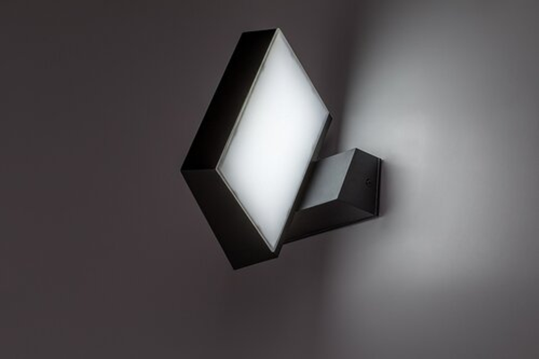 Външен LED аплик Laxa 14W – елегантно осветление с регулируема светлина