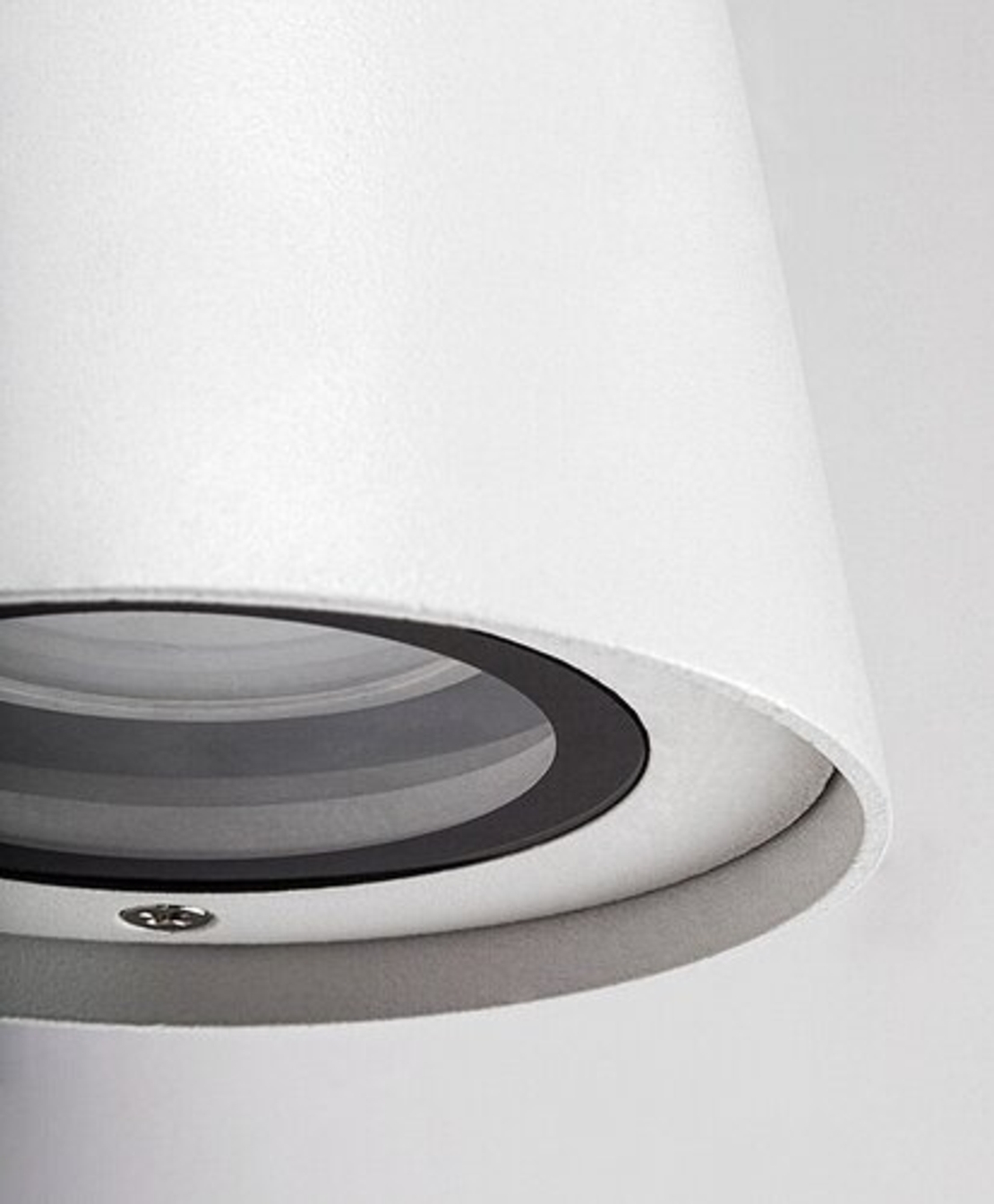 Модерен външен аплик Mandal – стилен матов бял дизайн с GU10 фасонка