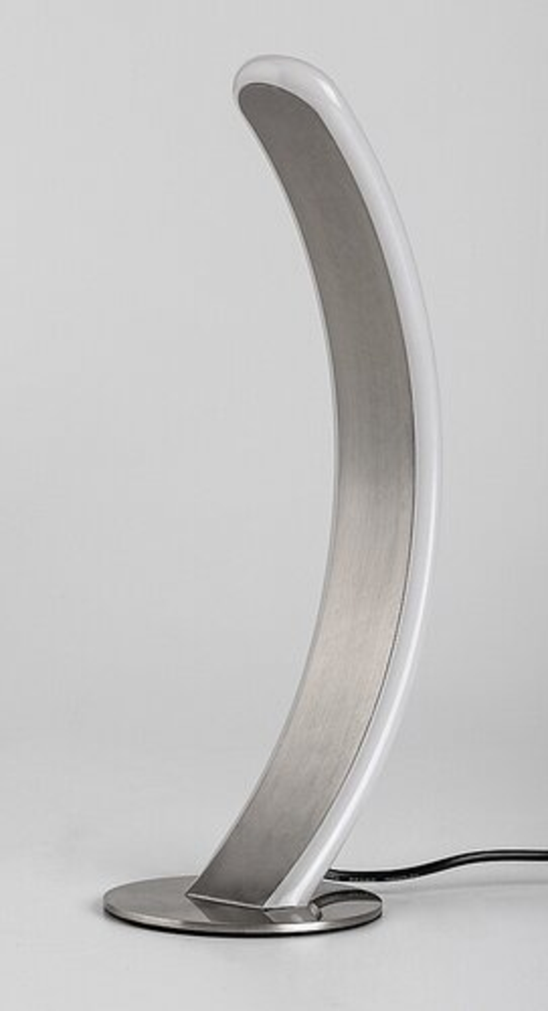 LED настолна лампа 12W – сатенен хром, топло бяла светлина (3000K)