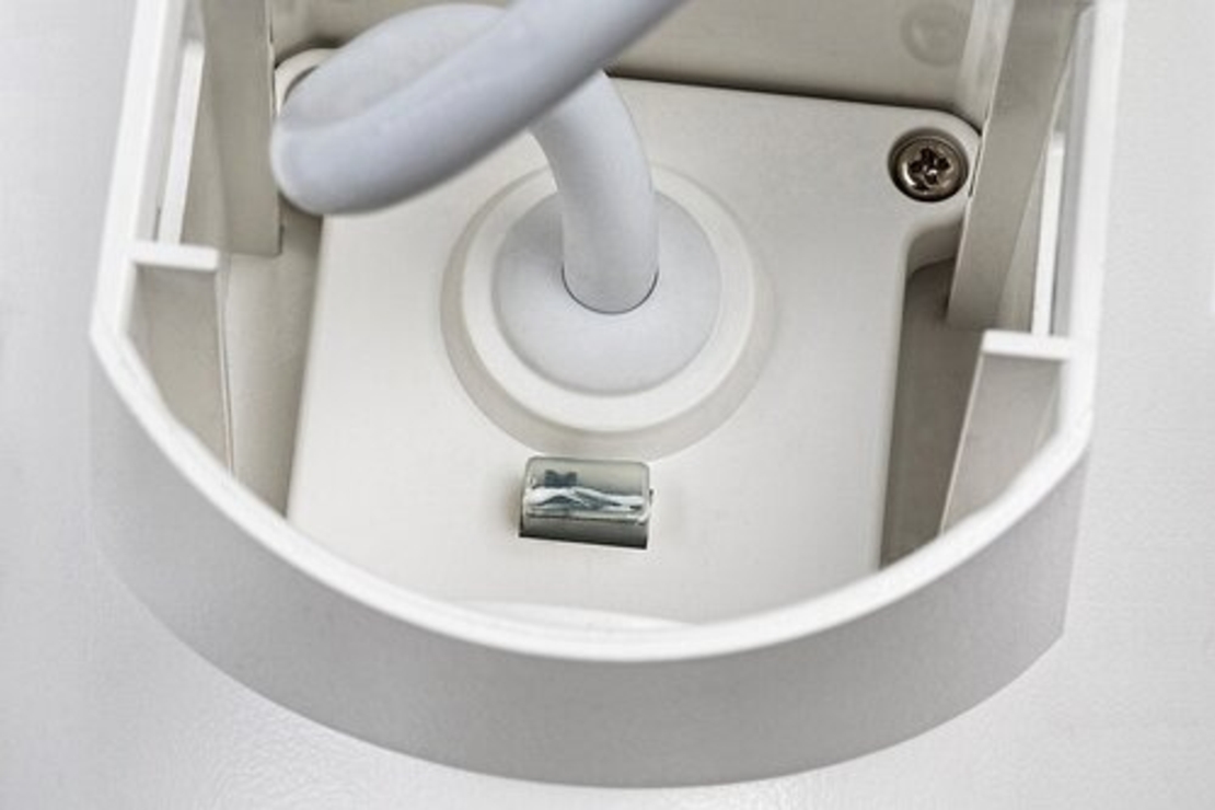 Външен LED аплик Urfa 9W в бял цвят – регулируема светлина и модерен дизайн