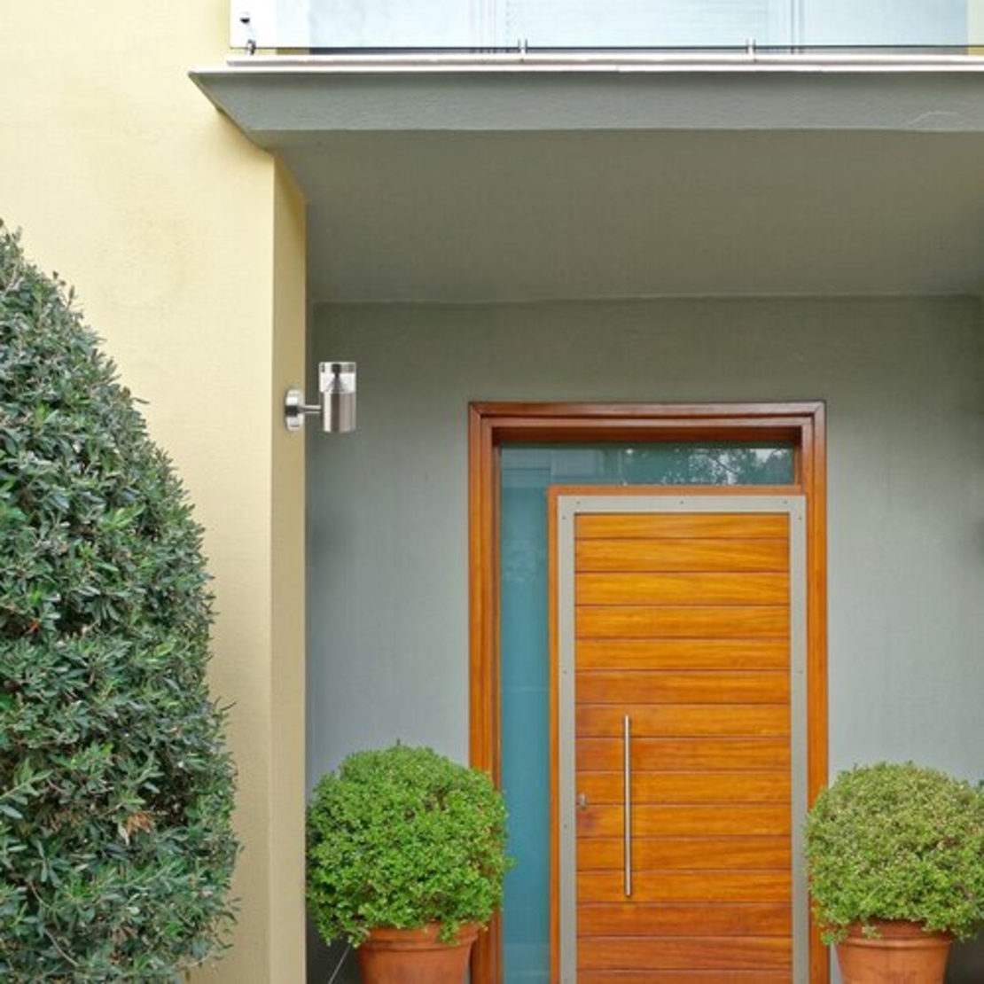 Модерен външен аплик Lisbon LED 7W – стилно фасадно осветление с IP54 защита