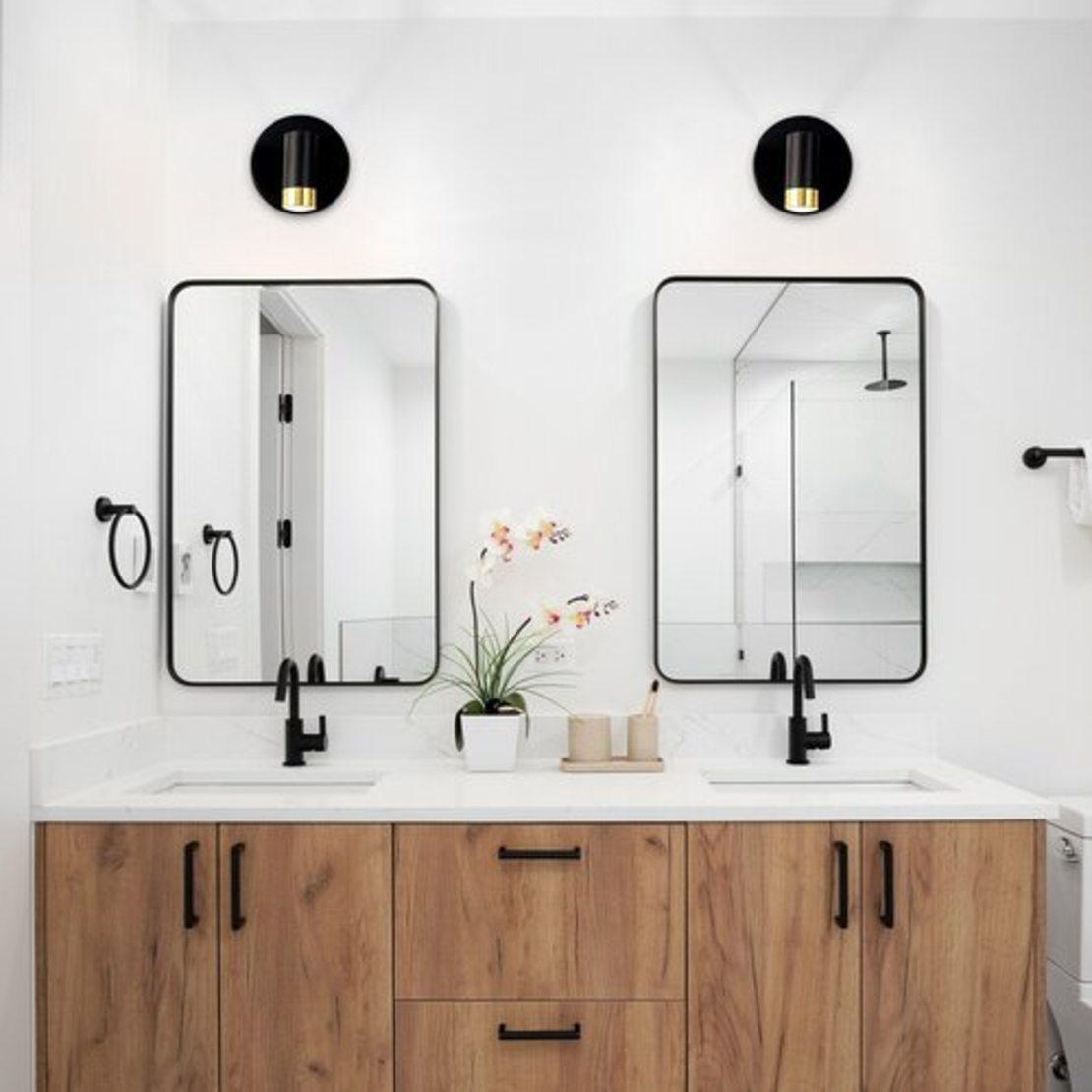 LED спот за баня с естествена бяла светлина