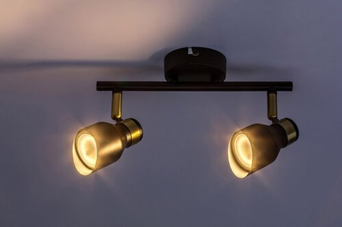 Модерен двоен GU10 спот в черно и злато