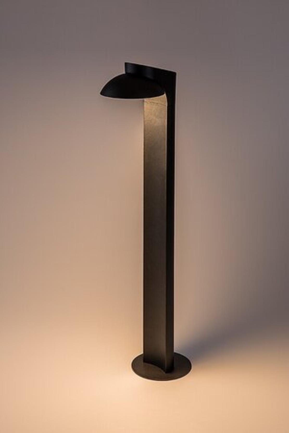 Външен градински LED стълб Wengen 12W с подвижна глава и топло бяла светлина