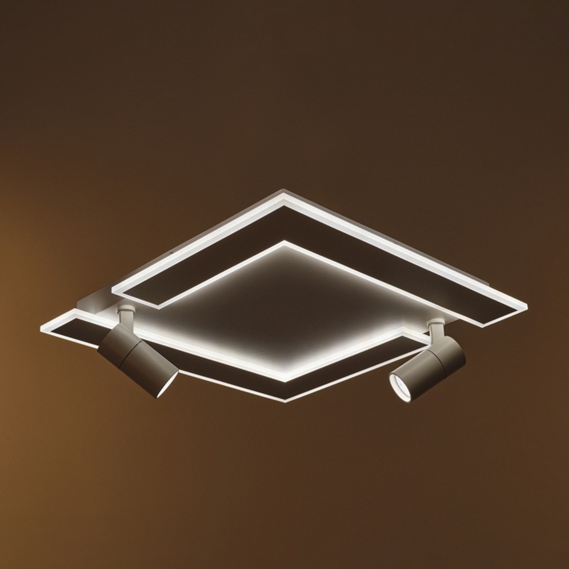 Smart LED таванен плафон 68W – елегантен бял дизайн и подвижни рамена