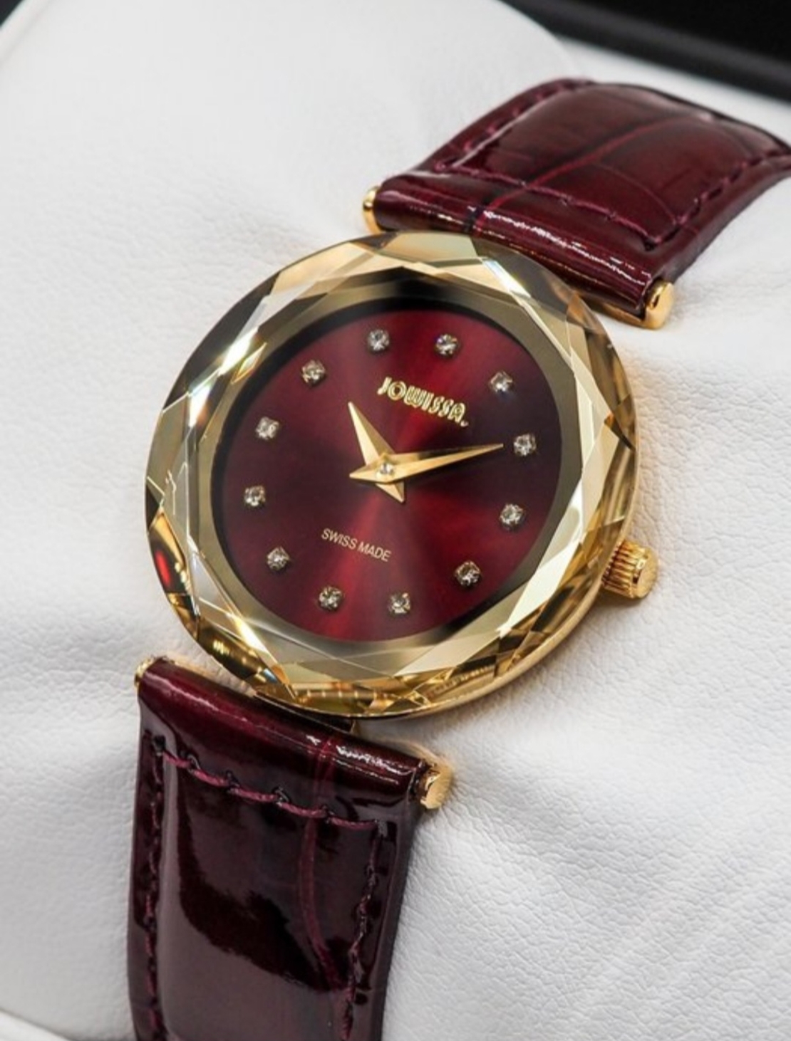 Jowissa Faced Sapphire Crystal Red