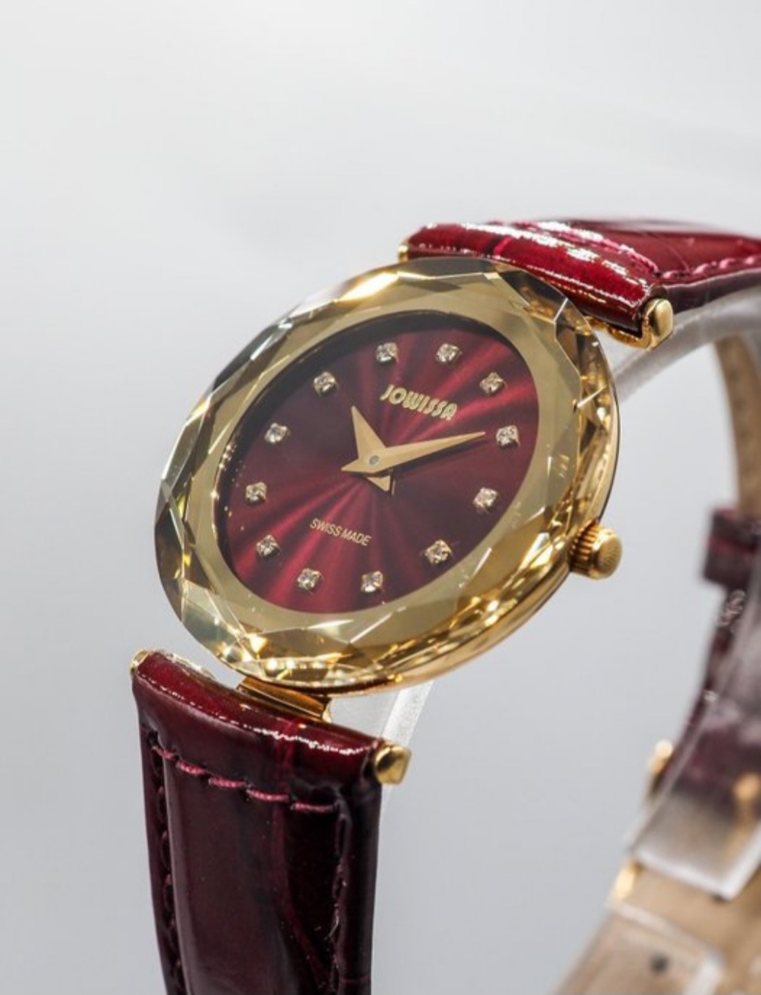 Jowissa Faced Sapphire Crystal Red