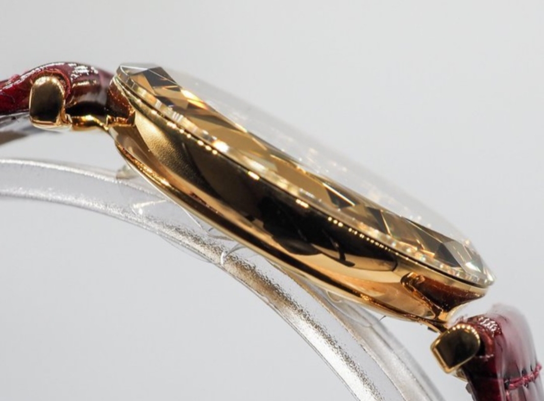 Jowissa Faced Sapphire Crystal Red