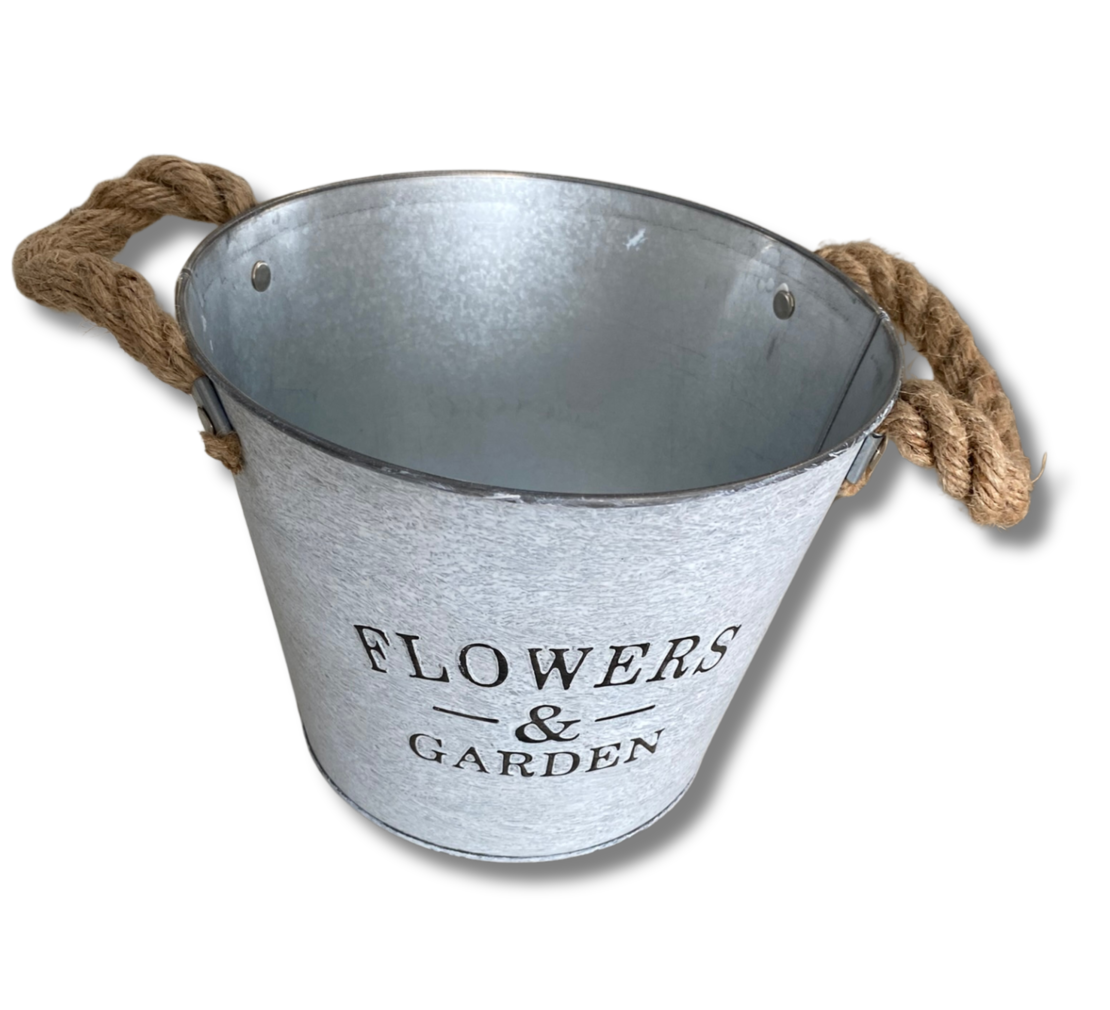 Метална кашпа „Flowers & Garden“ с въжени дръжки