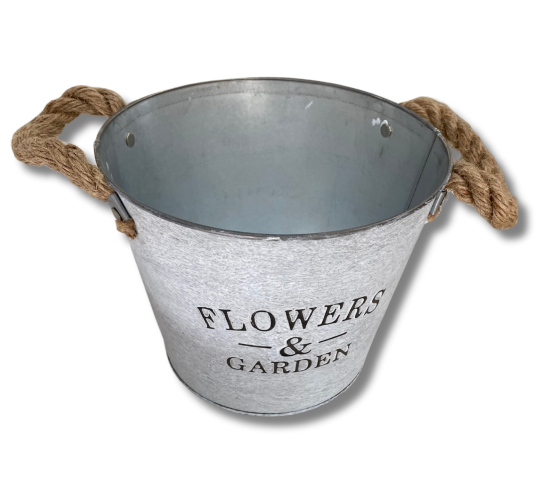 Метална кашпа „Flowers & Garden“ с въжени дръжки
