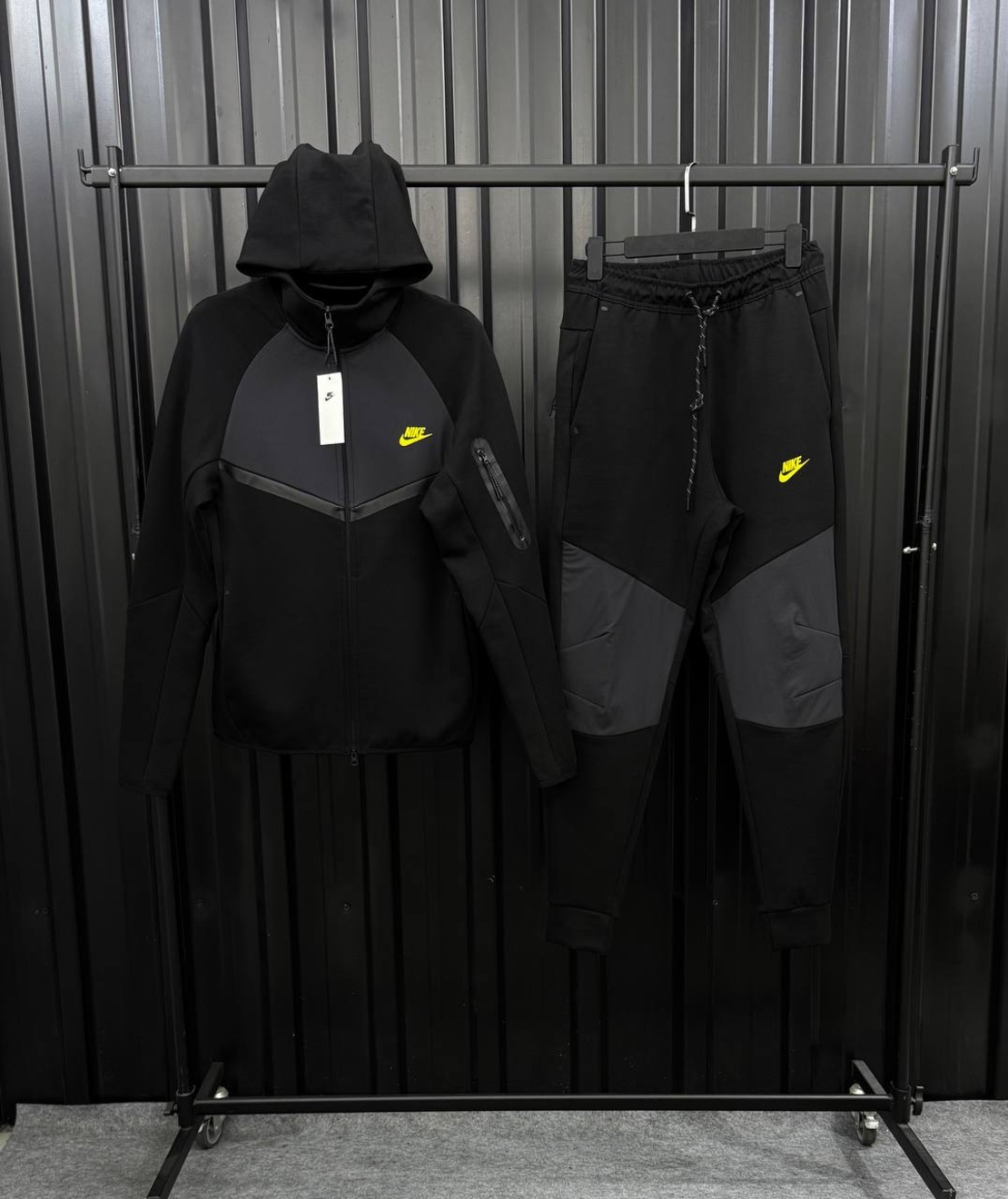 Мъжки Екип NK TCH ELECTRIC 2026