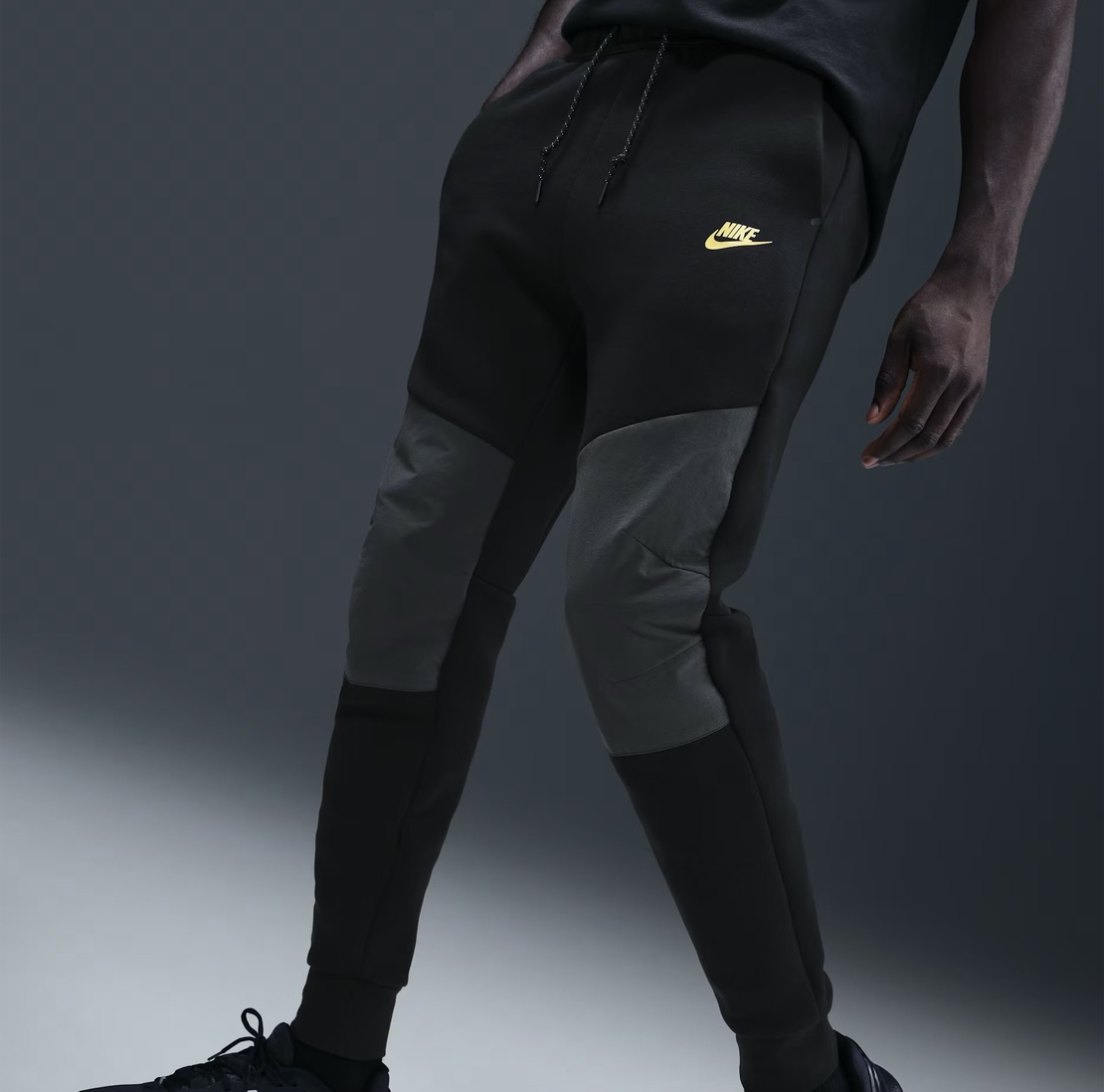 Мъжки Екип NK TCH ELECTRIC 2026