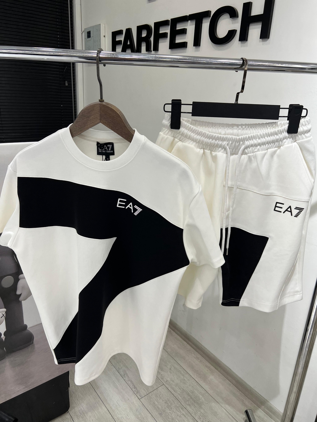 Мъжки Екип EA7 White 2026