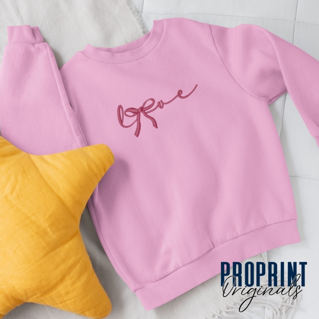 Комплект суичъри „Мама и дъщеря“ – LOVE бродерия с панделка