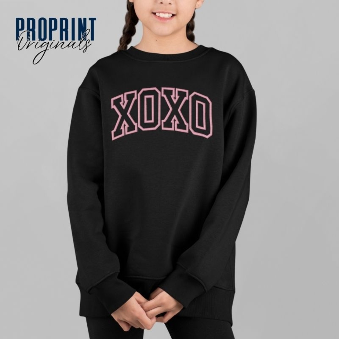 Суичър с бродерия 