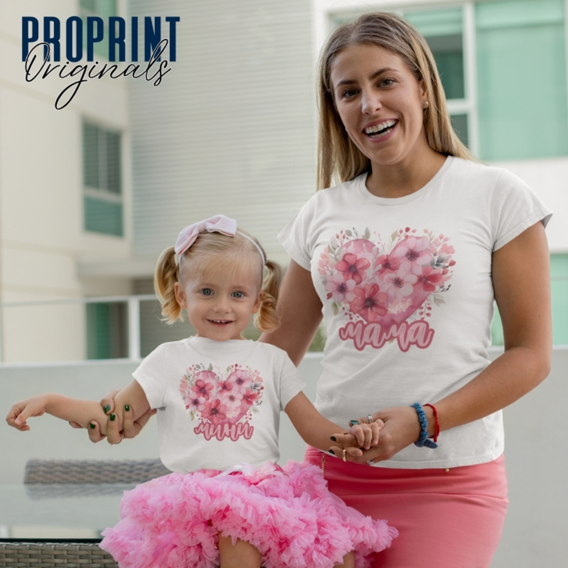 Комплект тениски „Мама и аз“ с розово сърце и цветя